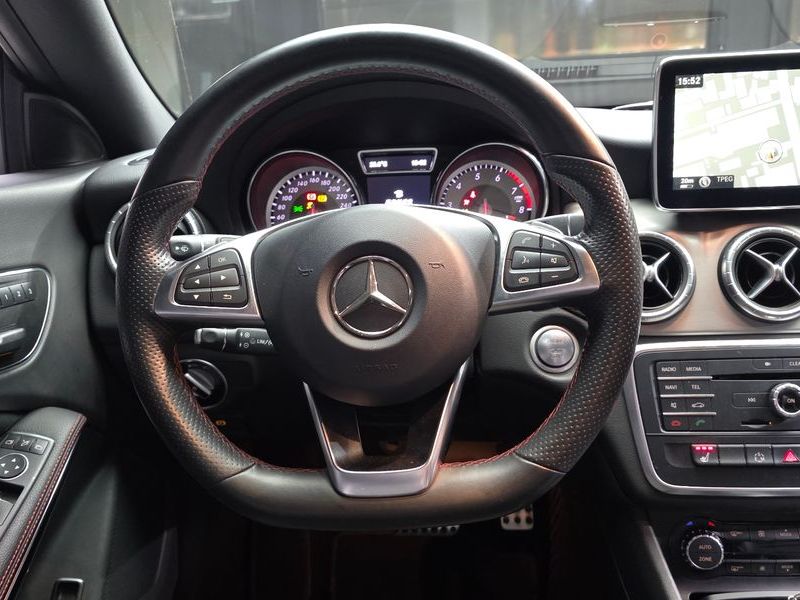2015 Mercedes-Benz A-Class CLA250 4MATIC photo 13
