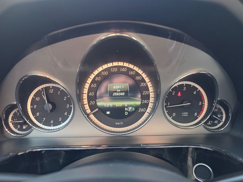 2013 Mercedes-Benz E-Class E220 CDI Avantgarde photo 9