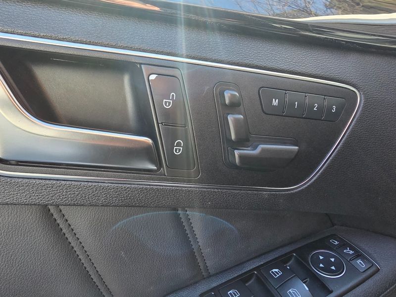 2013 Mercedes-Benz E-Class E220 CDI Avantgarde photo 20