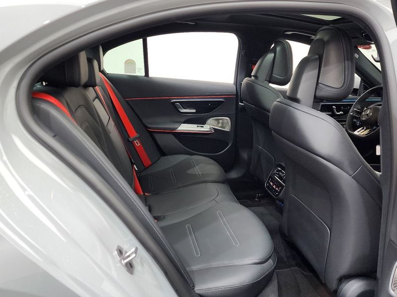 2025 Mercedes-Benz E-Class AMG E53e 4MATIC+ photo 12