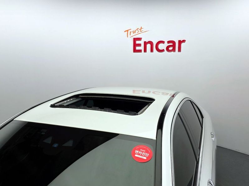2021 Mercedes-Benz E-Class E250 Avantgarde photo 20