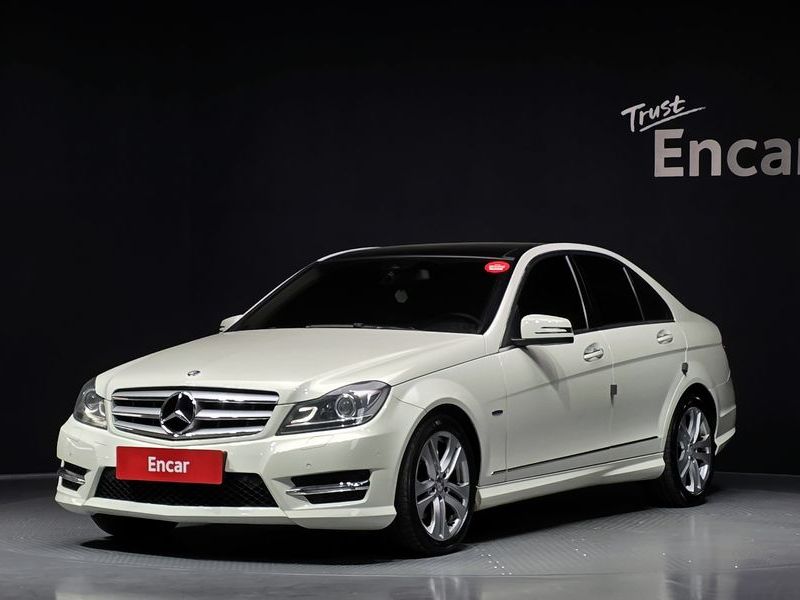 2012 Mercedes-Benz C-Class C220 CDI BlueEFFICIENCY photo 1