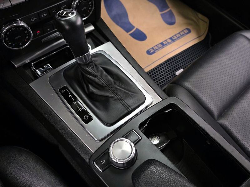 2012 Mercedes-Benz C-Class C220 CDI BlueEFFICIENCY photo 9