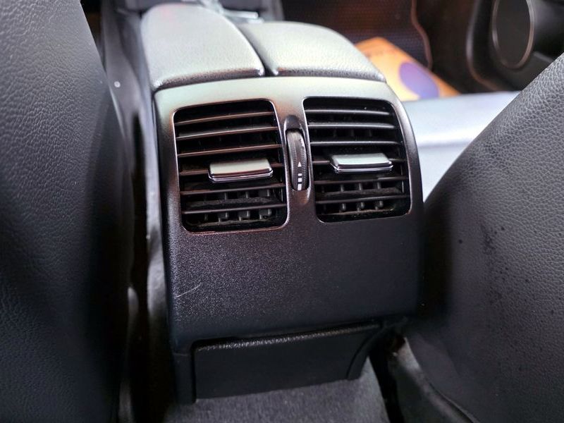 2012 Mercedes-Benz C-Class C220 CDI BlueEFFICIENCY photo 19
