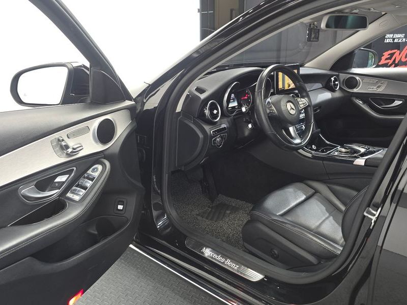 2015 Mercedes-Benz C-Class C220 BlueTEC Avantgarde photo 10