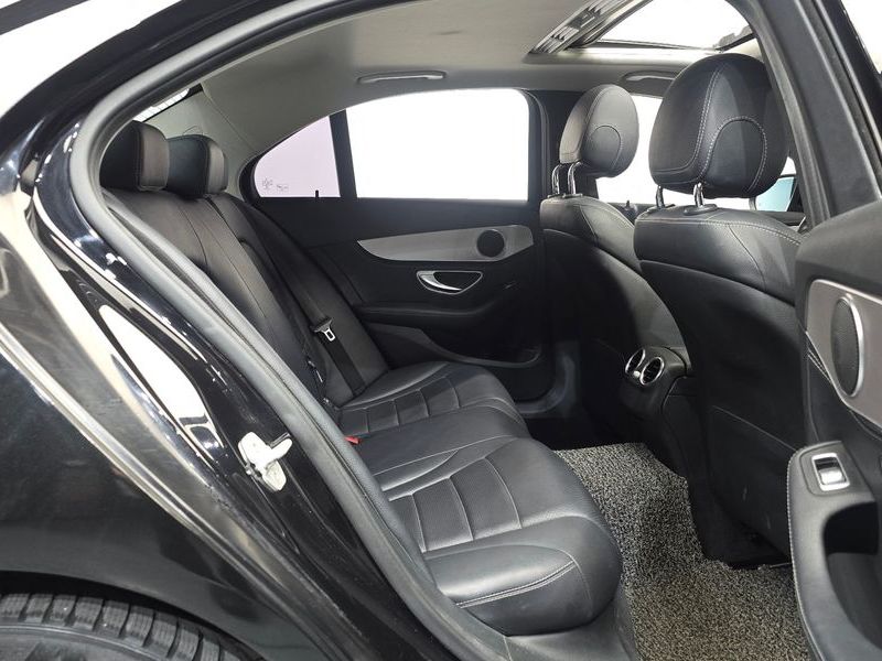 2015 Mercedes-Benz C-Class C220 BlueTEC Avantgarde photo 12