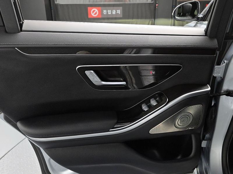 2022 Mercedes-Benz S-Class S350 d photo 25