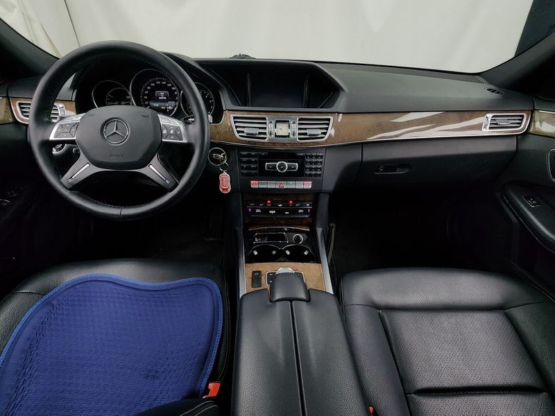 2014 Mercedes-Benz E-Class E200 Elegance photo 7