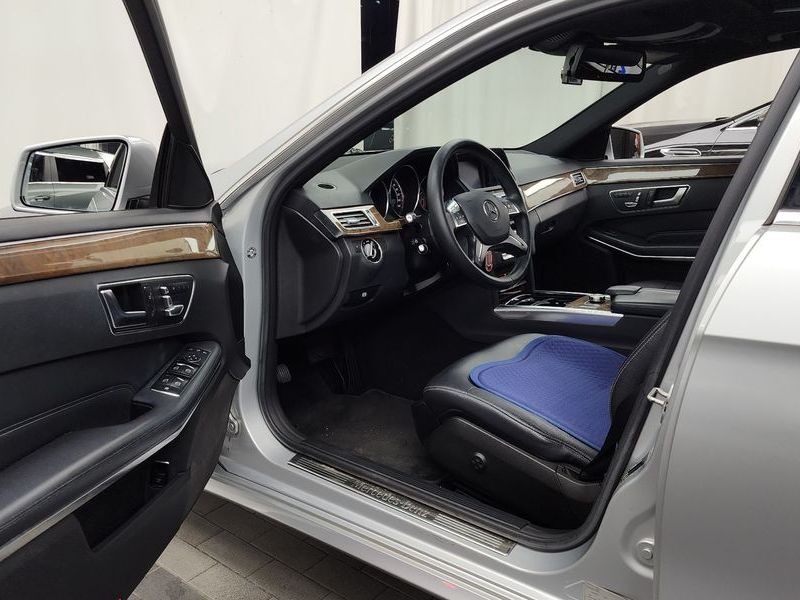 2014 Mercedes-Benz E-Class E200 Elegance photo 10