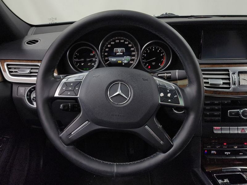2014 Mercedes-Benz E-Class E200 Elegance photo 13