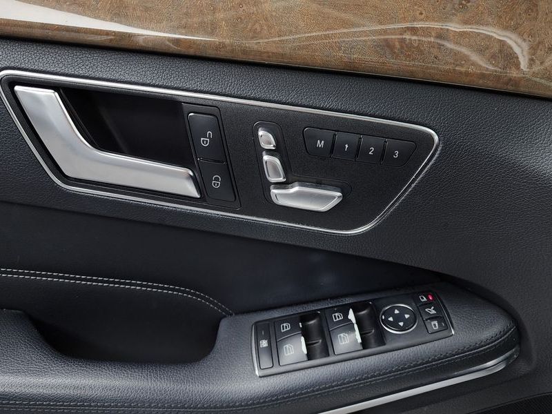 2014 Mercedes-Benz E-Class E200 Elegance photo 16