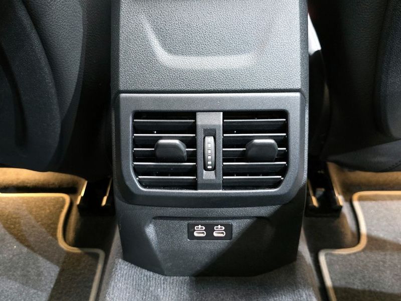 2024 BMW 1시리즈 120i Sports photo 19