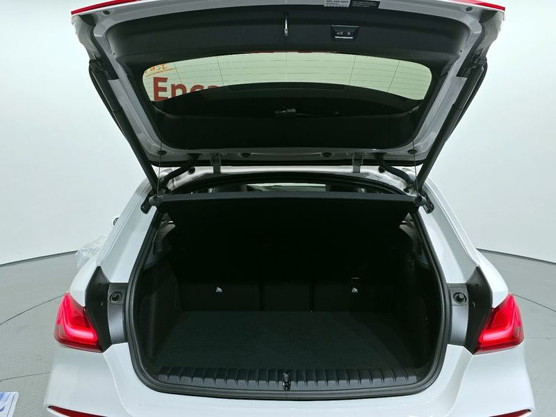 2024 BMW 1시리즈 120i Sports photo 20