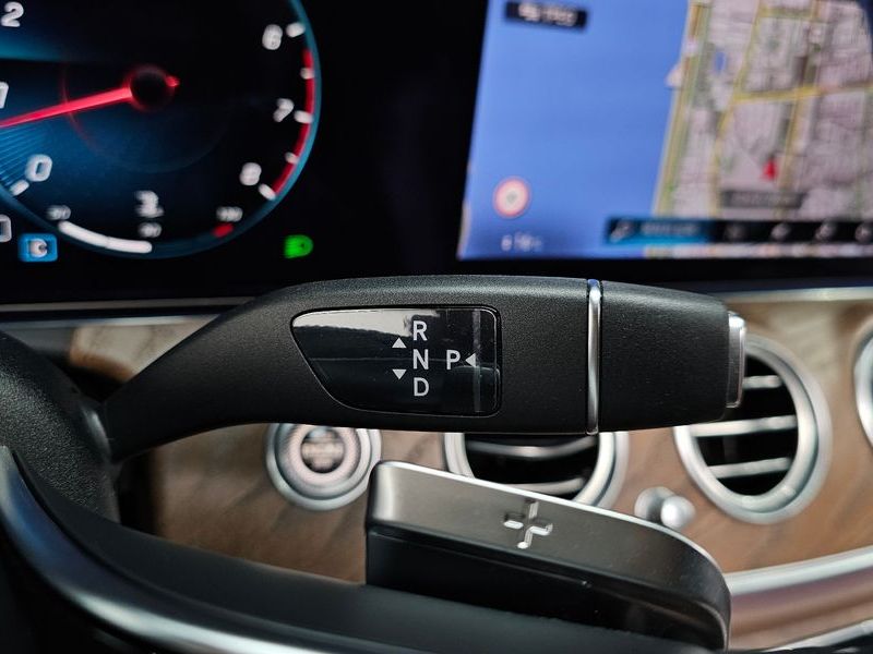 2021 Mercedes-Benz E-Class E250 Exclusive photo 9
