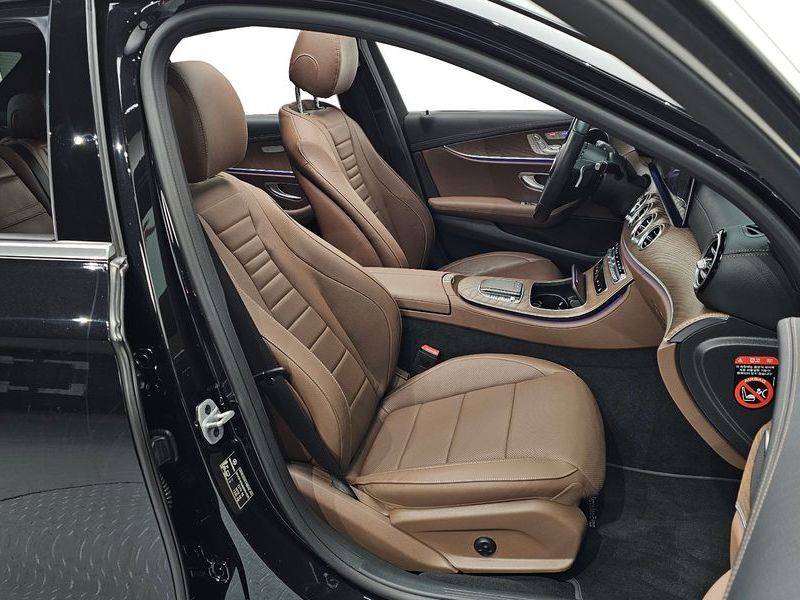 2021 Mercedes-Benz E-Class E250 Exclusive photo 10