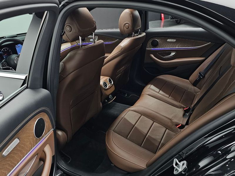 2021 Mercedes-Benz E-Class E250 Exclusive photo 12