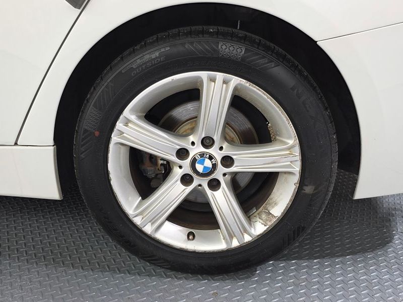 2014 BMW 3 Series 320d xDrive photo 21