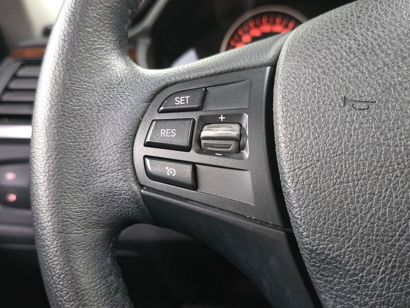 2014 BMW 3 Series 320d xDrive photo 27