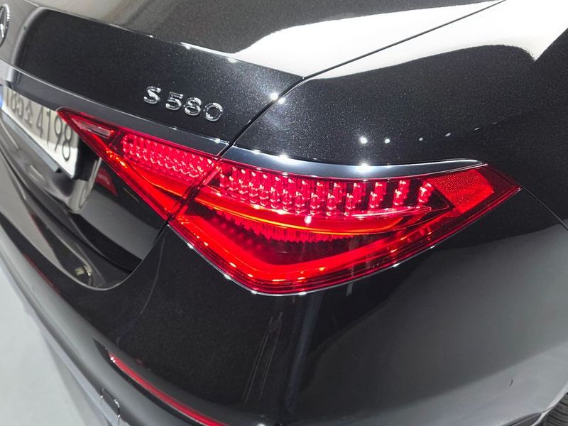 2022 Mercedes-Benz S-Class Maybach S580 4MATIC photo 23