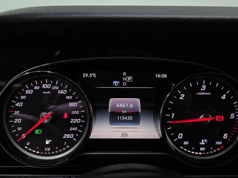 2018 Mercedes-Benz E-Class E220d Avantgarde photo 8