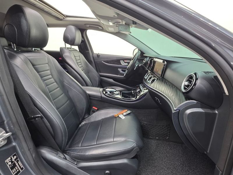 2018 Mercedes-Benz E-Class E220d Avantgarde photo 10