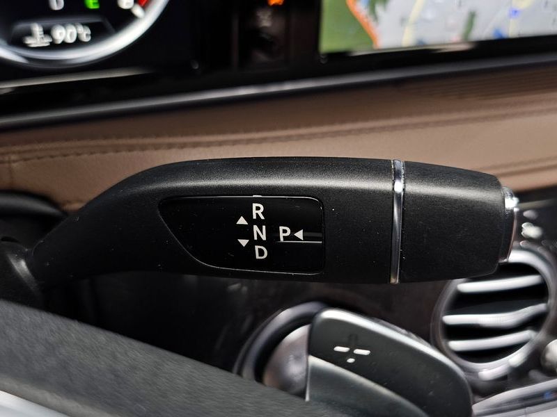 2017 Mercedes-Benz S-Class S400L 4MATIC photo 9