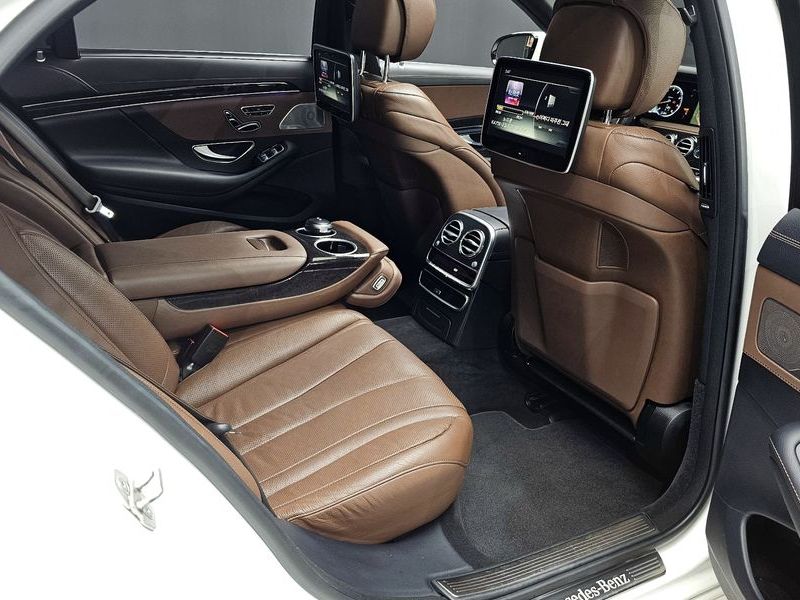 2017 Mercedes-Benz S-Class S400L 4MATIC photo 11