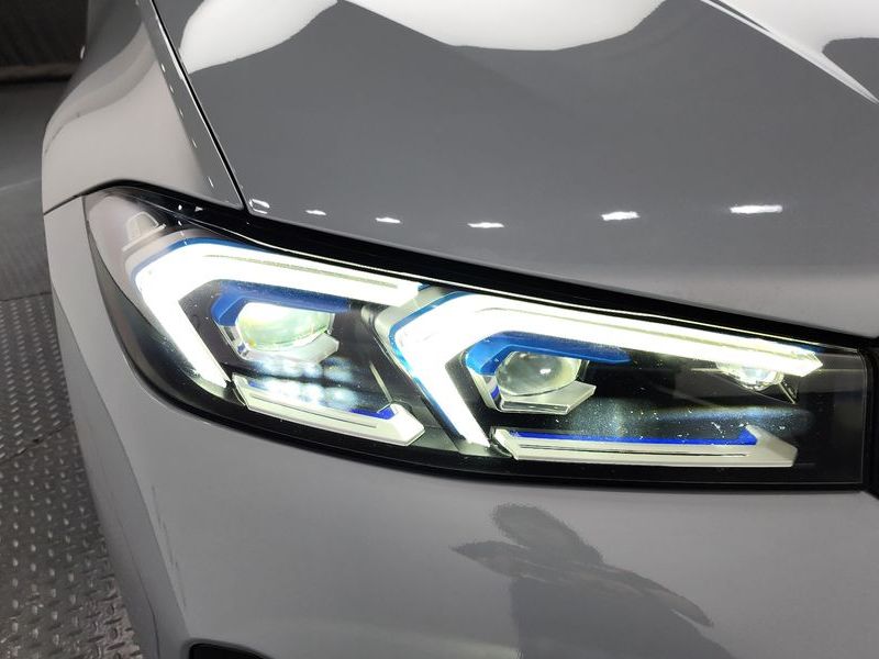 2023 BMW 3 Series 320i M Sport photo 22