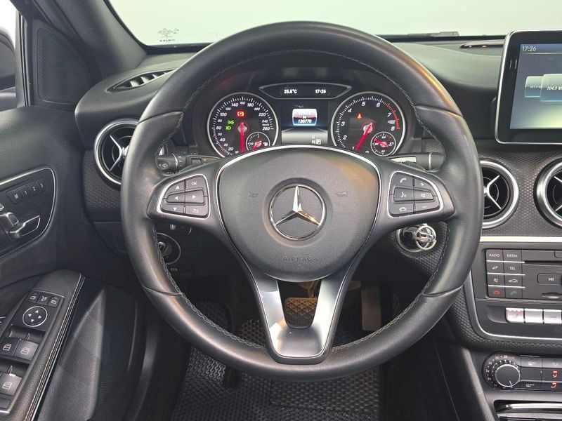 2016 Mercedes-Benz A-Class A200 photo 14