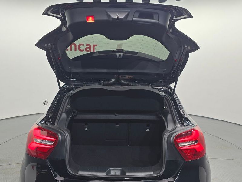 2016 Mercedes-Benz A-Class A200 photo 16