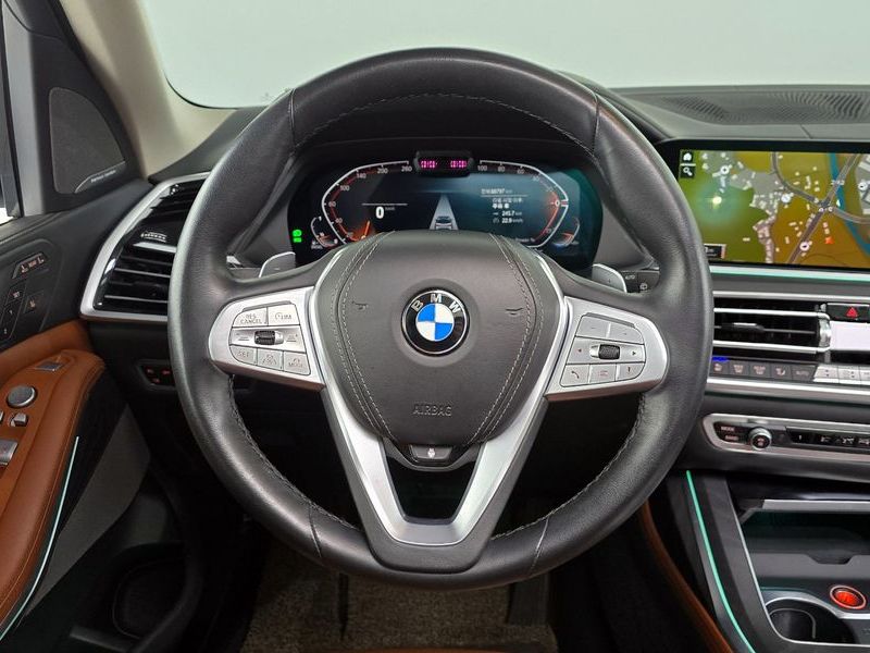 2022 BMW X7 xDrive 40d Design Pure Excellence 6-Seater photo 13