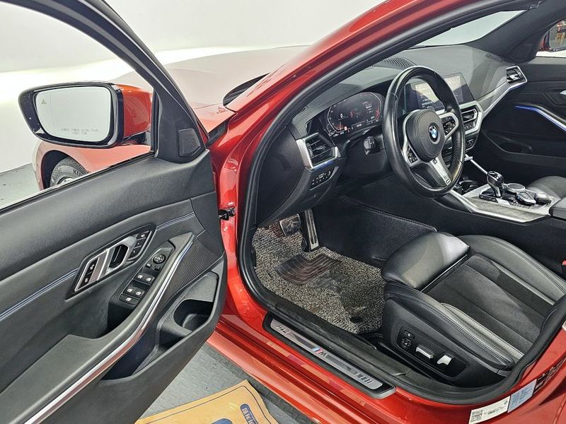 2021 BMW 3 Series 320d M Sport photo 10