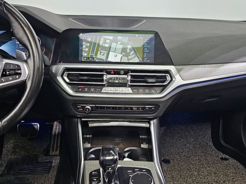 2021 BMW 3 Series 320d M Sport photo 19