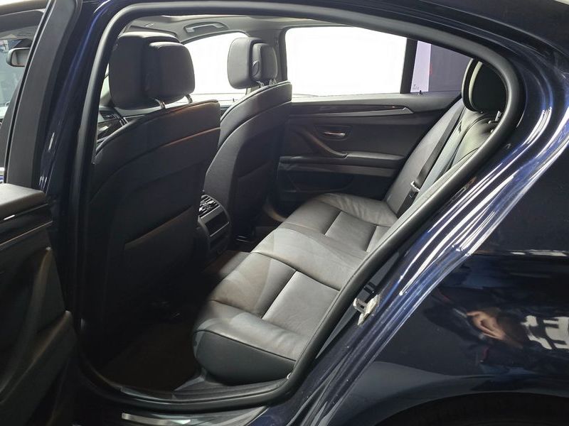 2013 BMW 5 Series 520d photo 11