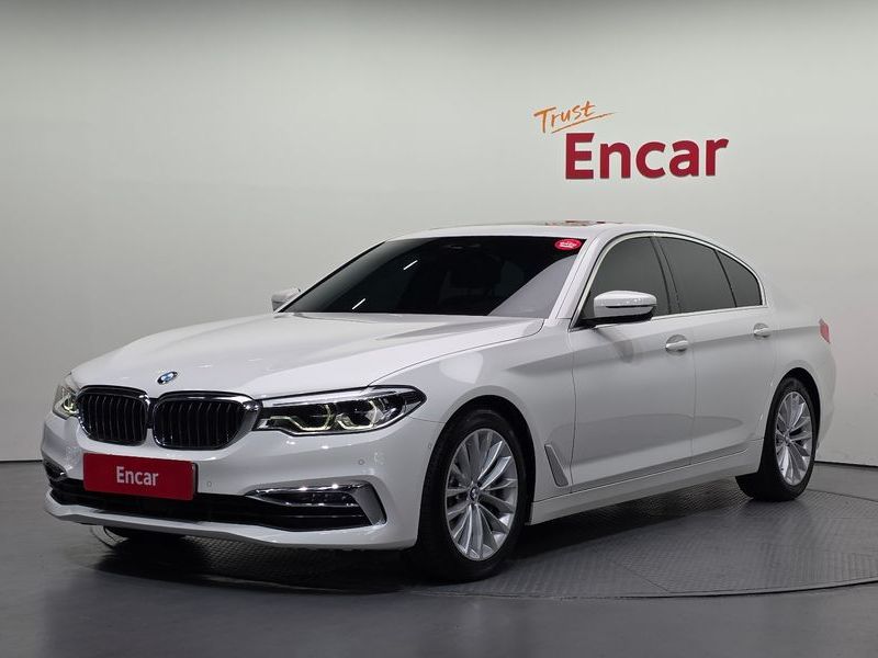2019 BMW 5 Series 530i xDrive Luxury Plus photo 1