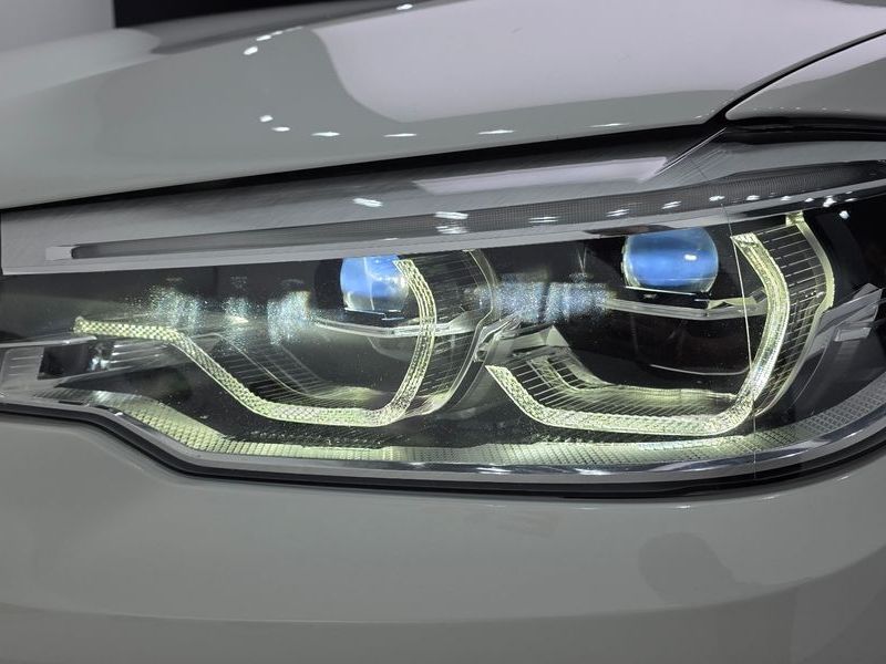 2019 BMW 5 Series 530i xDrive Luxury Plus photo 22