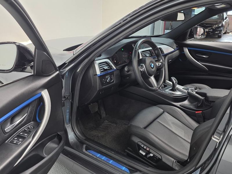 2018 BMW 3 Series 320i M Sport photo 10
