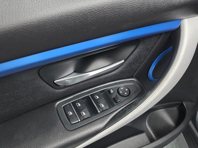 2018 BMW 3 Series 320i M Sport photo 14