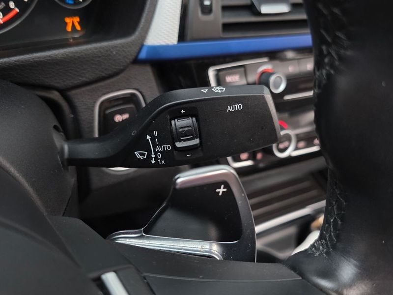 2018 BMW 3 Series 320i M Sport photo 28