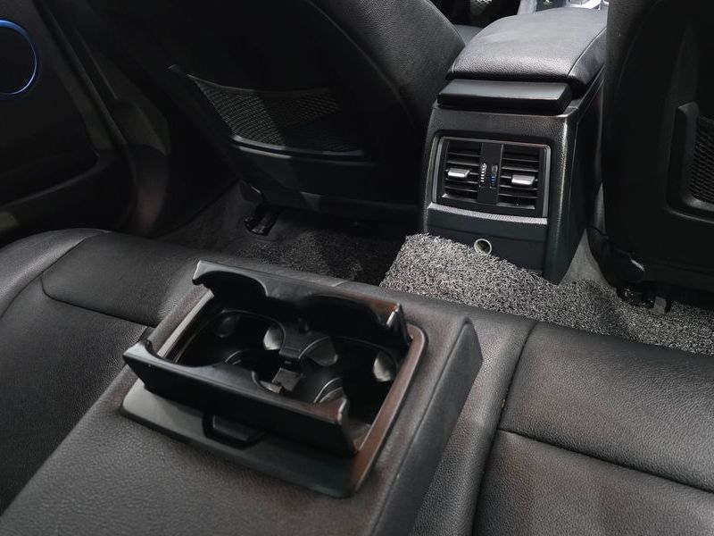 2018 BMW 3 Series 320i M Sport photo 30