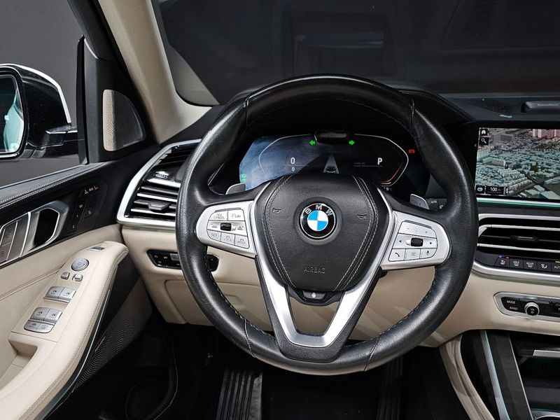 2022 BMW X7 xDrive 40i Design Pure Excellence 7-Seater photo 13