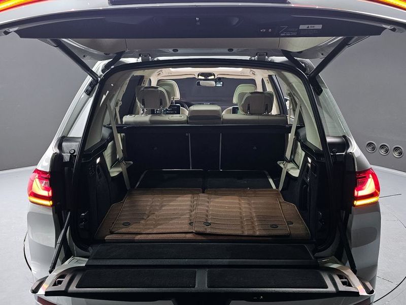 2022 BMW X7 xDrive 40i Design Pure Excellence 7-Seater photo 20