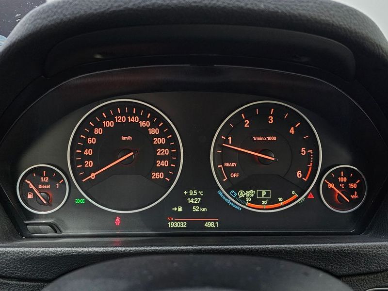 2014 BMW 3 Series 320d photo 8
