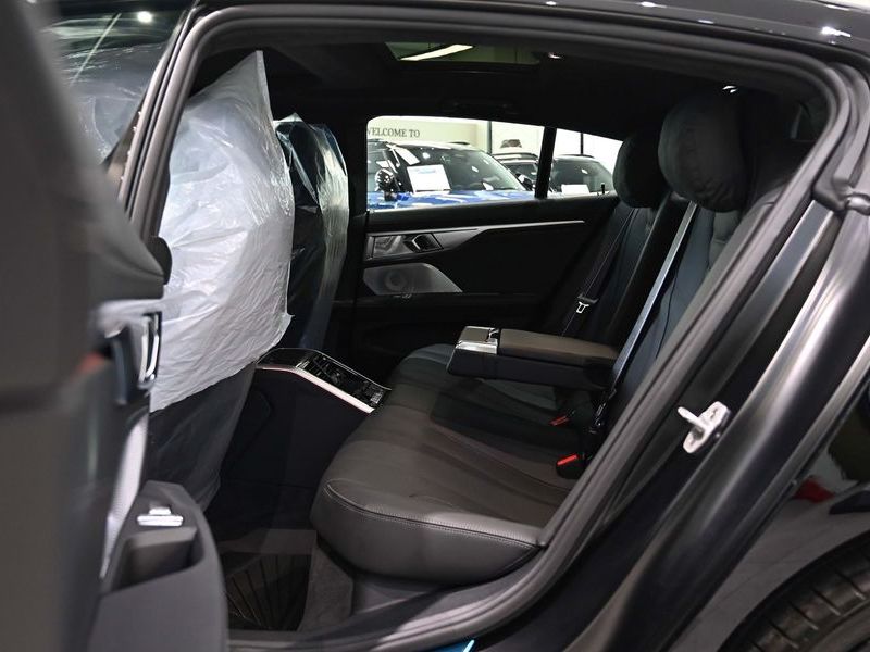 2025 BMW 8시리즈 M850i xDrive Individual Edition Gran Coupe photo 10