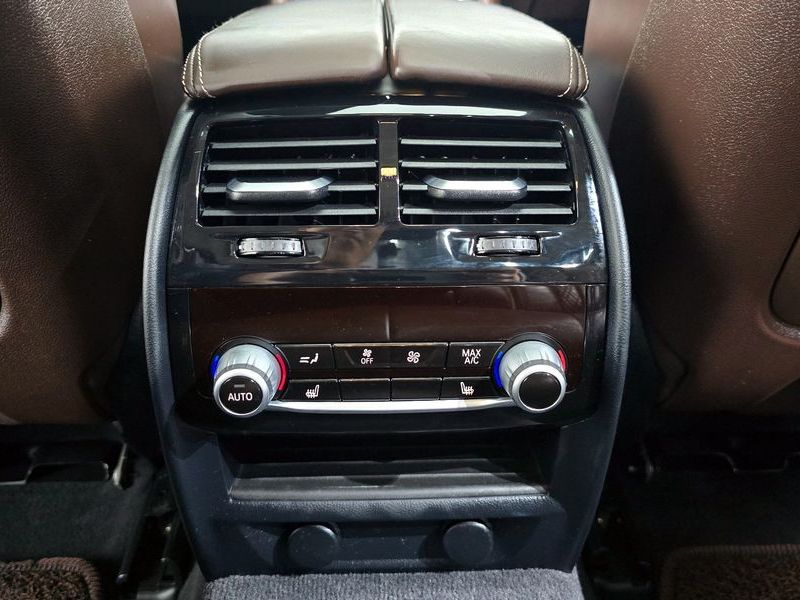 2018 BMW 5 Series 530d Luxury Plus photo 19