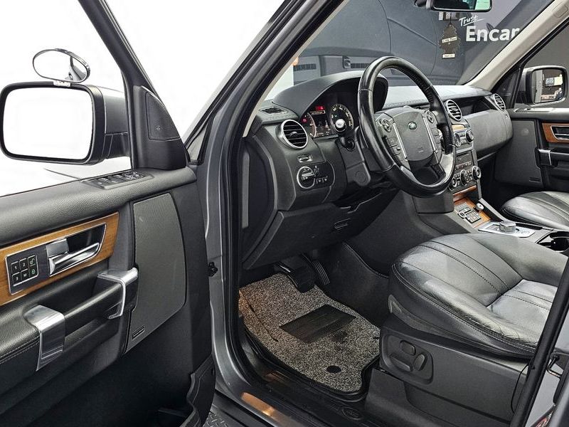 2012 Land Rover Discovery 3.0 SDV6 SE photo 11