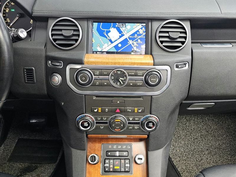 2012 Land Rover Discovery 3.0 SDV6 SE photo 15