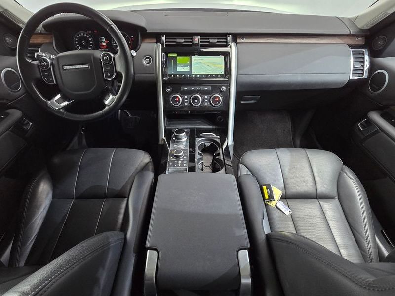 2018 Land Rover Discovery 3.0 TD6 HSE photo 7