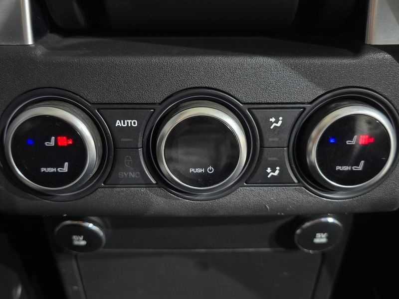 2018 Land Rover Discovery 3.0 TD6 HSE photo 18