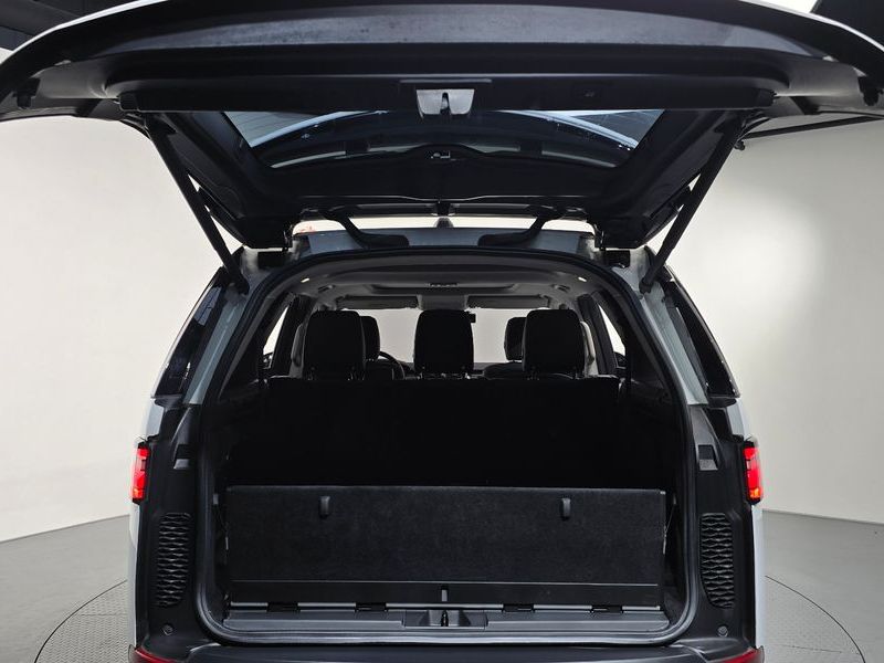 2018 Land Rover Discovery 3.0 TD6 HSE photo 20